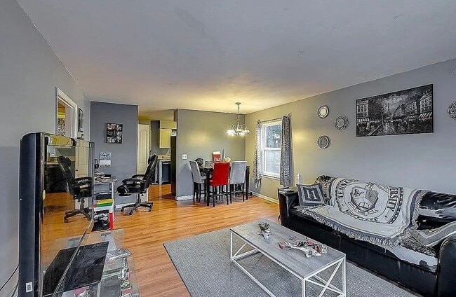 Building Photo - 3514 Magnum Dr