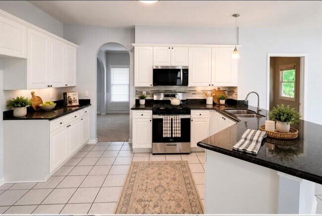Building Photo - 1496 Brentwood Dr
