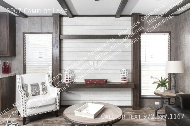 Foto del edificio - 3907 Camelot Ln