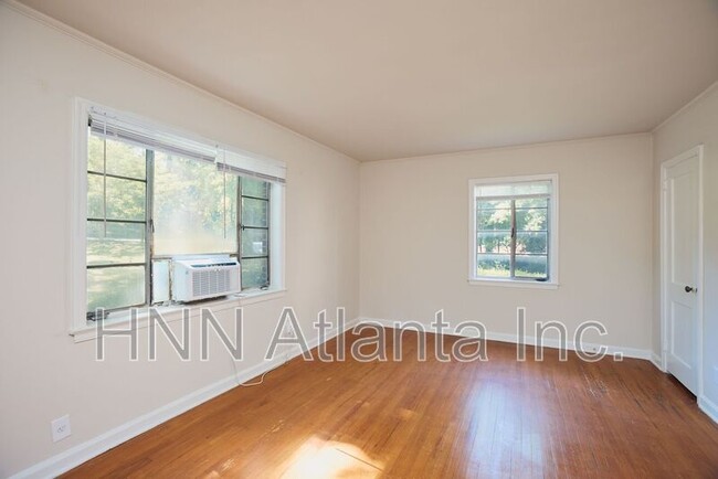 Building Photo - 1082 Briarcliff Rd NE
