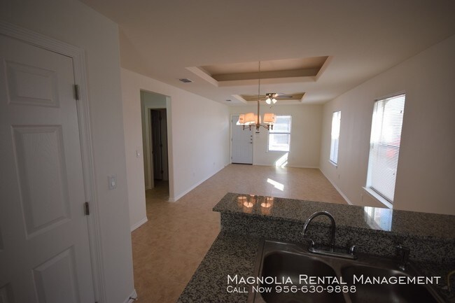 Foto del edificio - Tulipan Villas Apartments