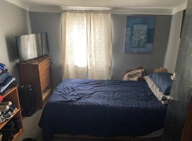 Building Photo - 1821 W 17th st