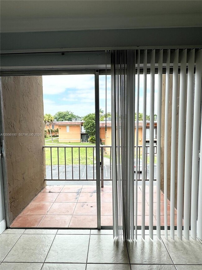 Foto del edificio - 9405 SW 76th St