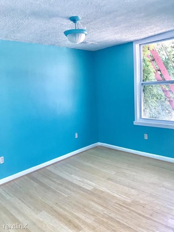 Building Photo - 2 br, 1 bath Apartment - 844 N Carey St