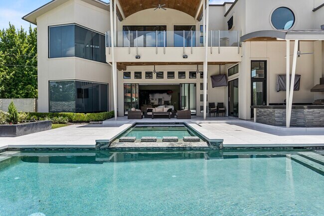 Foto del edificio - 4043 Maranatha Dr