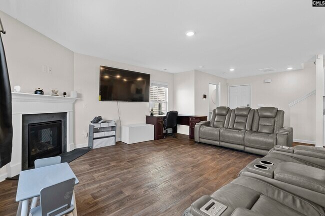 Building Photo - 2097 Elmridge Rd