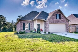 Building Photo - 211 Zachary Ln