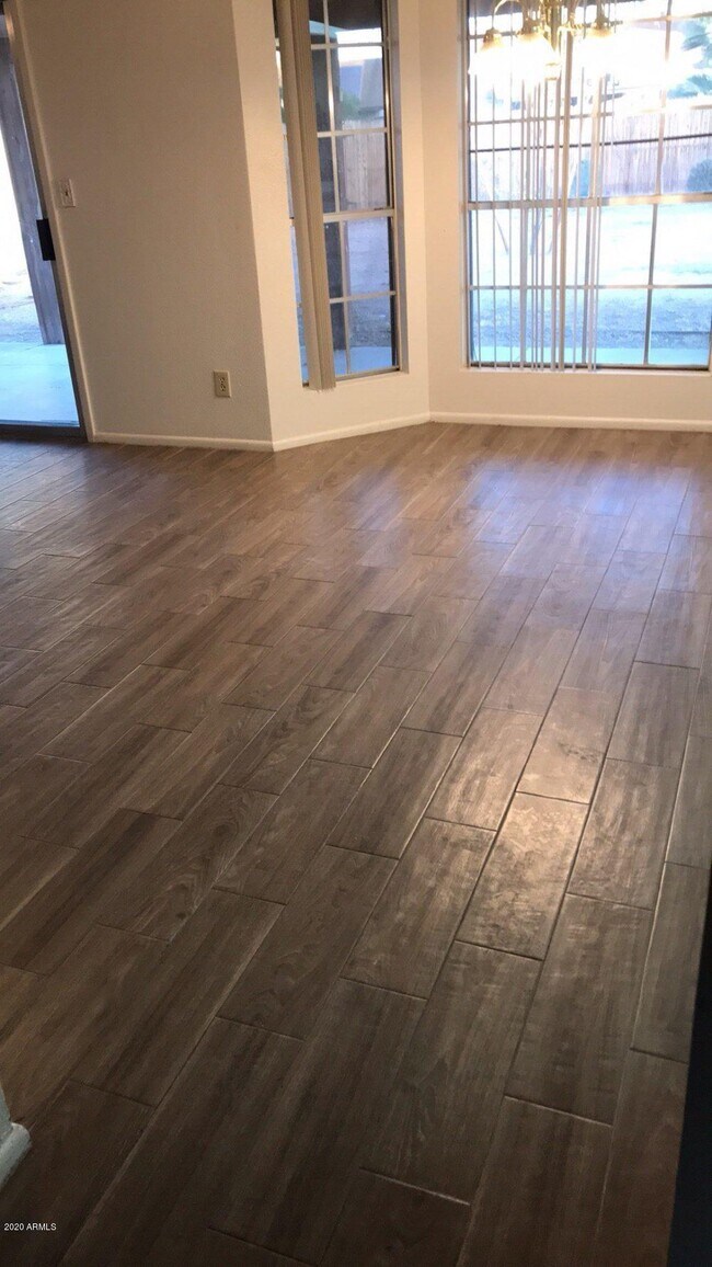 Building Photo - 1330 W Temple St