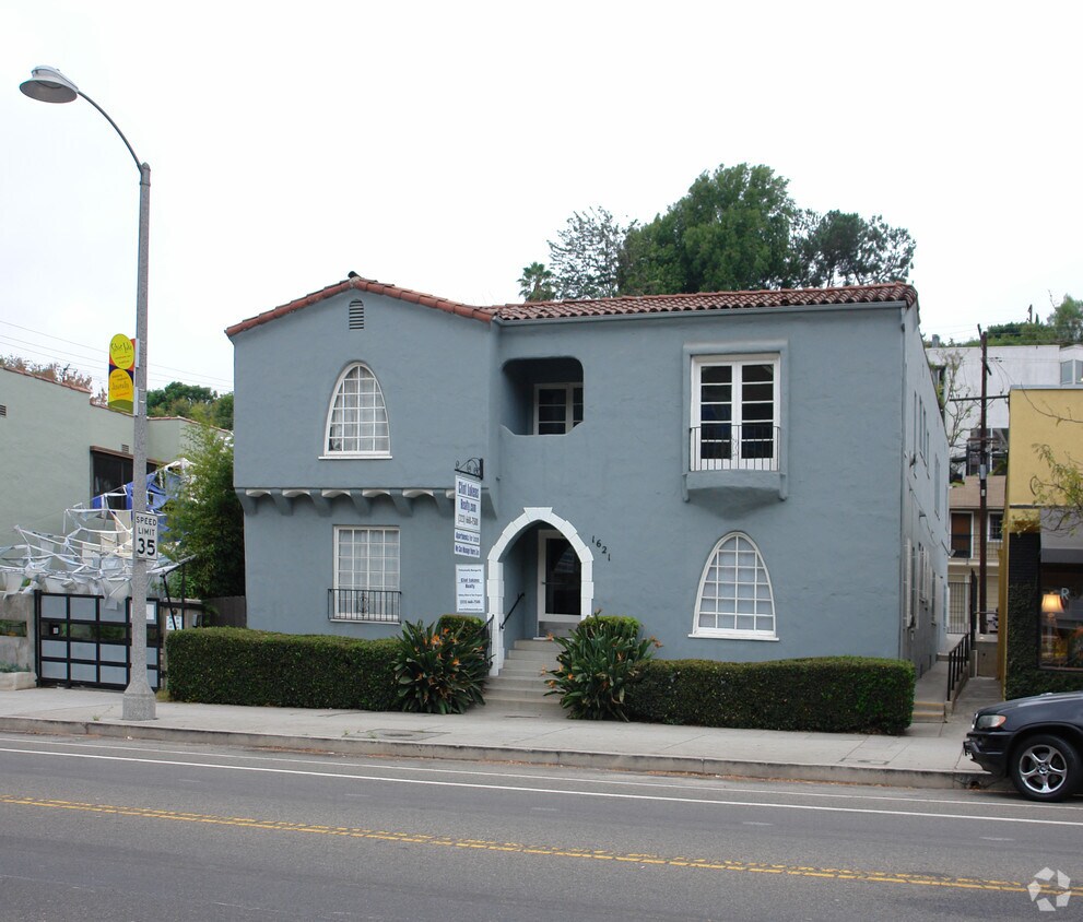 16161623 Silver Lake Blvd Apartments in Los Angeles, CA