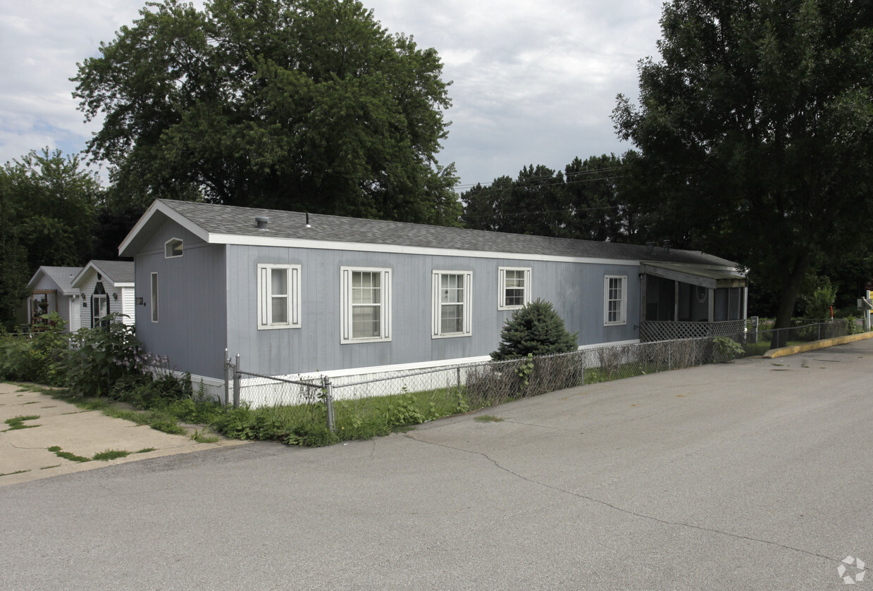 Primary Photo - Country Estates Mobile Home Park