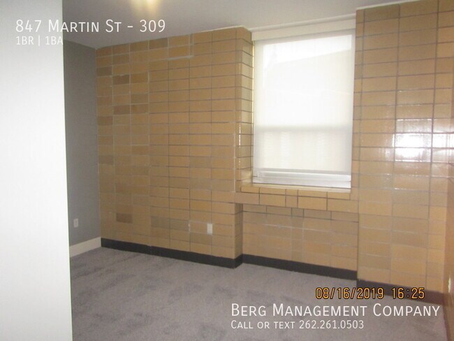 Foto del edificio - One Bedroom One Bath