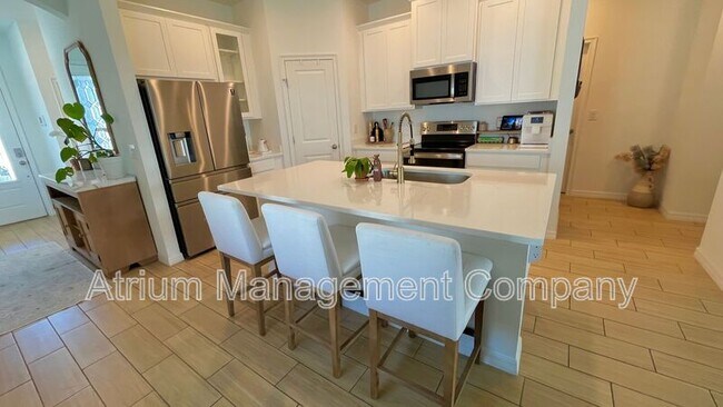 Foto del edificio - 6740 Great Bear Dr