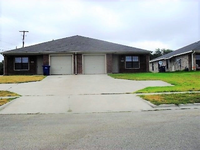 Building Photo - 2916 Ashley Dr