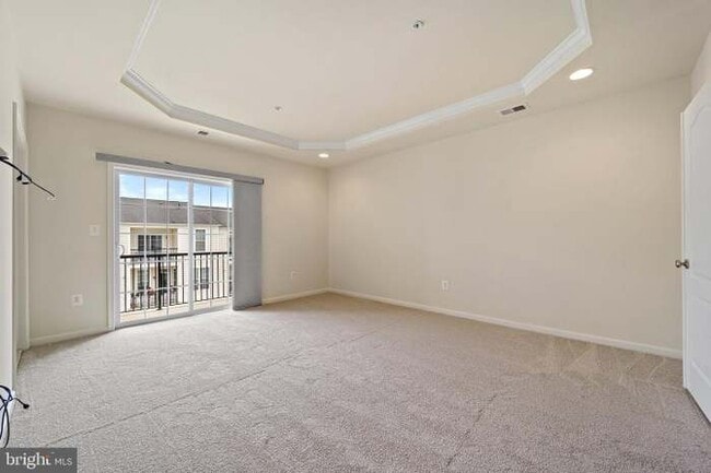 Building Photo - 43097 Thoroughfare Gap Terrace