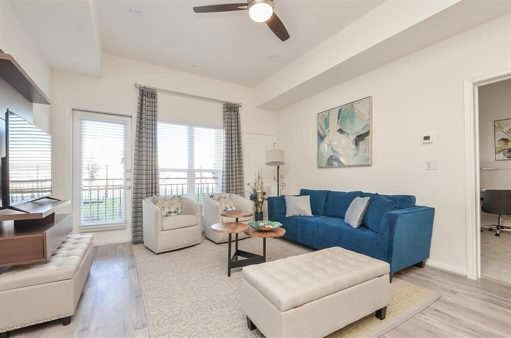 Foto principal - 1207 Grand W Blvd