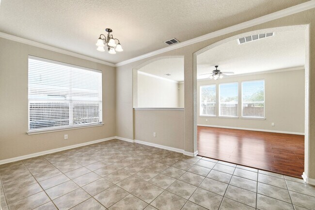 Foto del edificio - ***APPLICATION CURRENTLY UNDER REVIEW***Spacious Cul-de-sac home located close to Seaworld, Lackl...