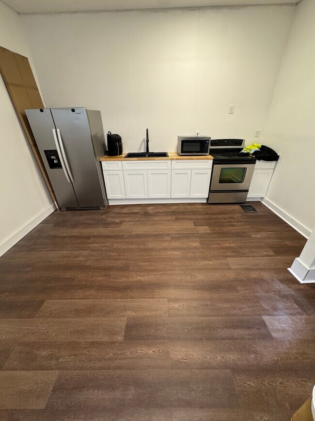 Foto del edificio - 953 W Main St