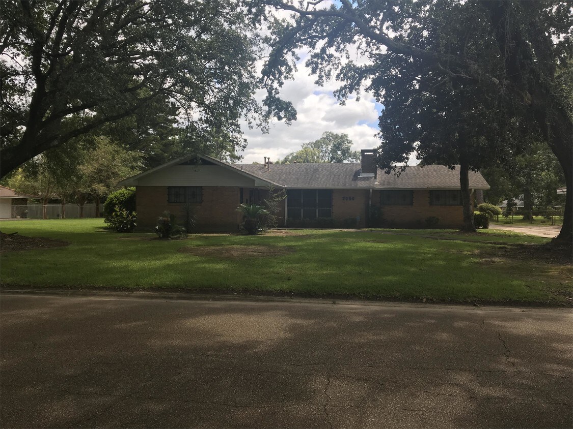 Primary Photo - 2050 78th Ave