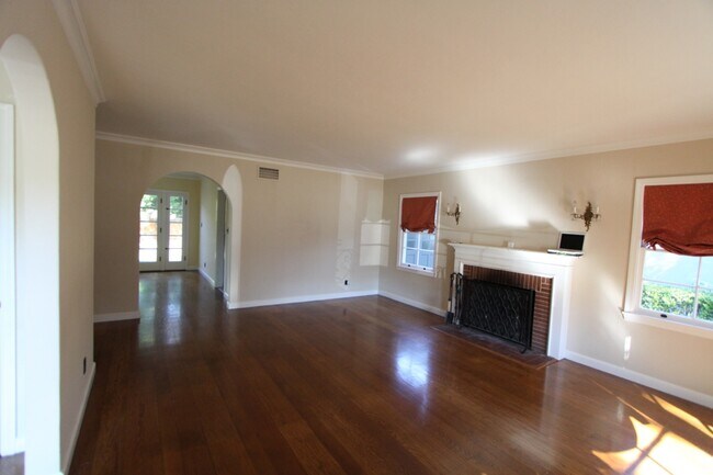 Building Photo - 474 Cumberland Dr