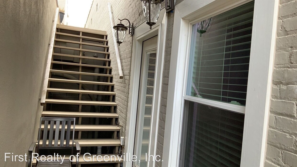 100 W Commerce St, Greenville, AL 36037 Apartment for Rent in