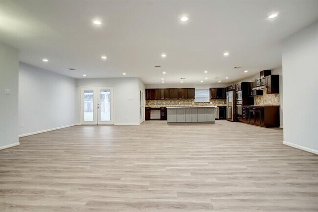 Foto del edificio - 5307 Jason St