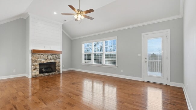 Building Photo - Harrison home!