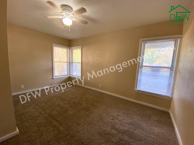 Foto del edificio - 5713 Highland Ave