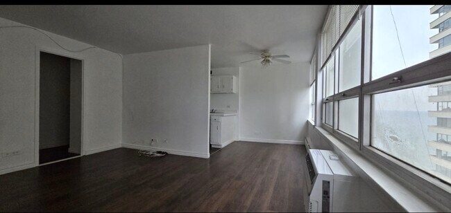 Foto del edificio - 6171 N Sheridan Rd