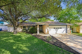 Building Photo - 11803 Broad Oaks Dr