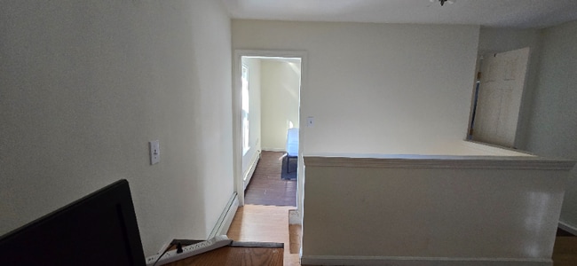 Building Photo - 52 Middle St