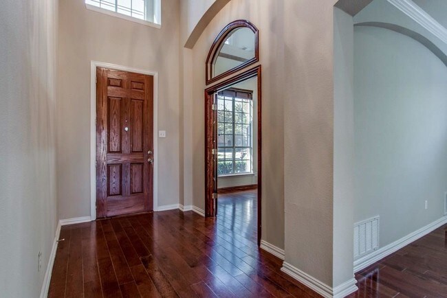 Building Photo - 1291 Golf Club Dr