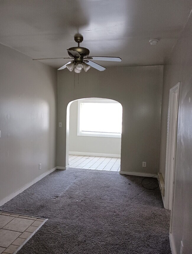 Foto del edificio - 2237 Broadway St