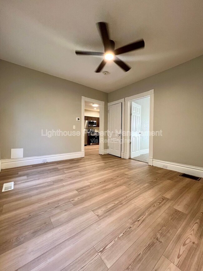 Foto del edificio - 707 McCourtie St