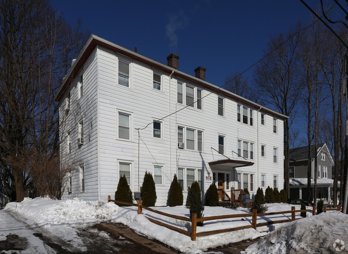 Building Photo - 690 Broad St