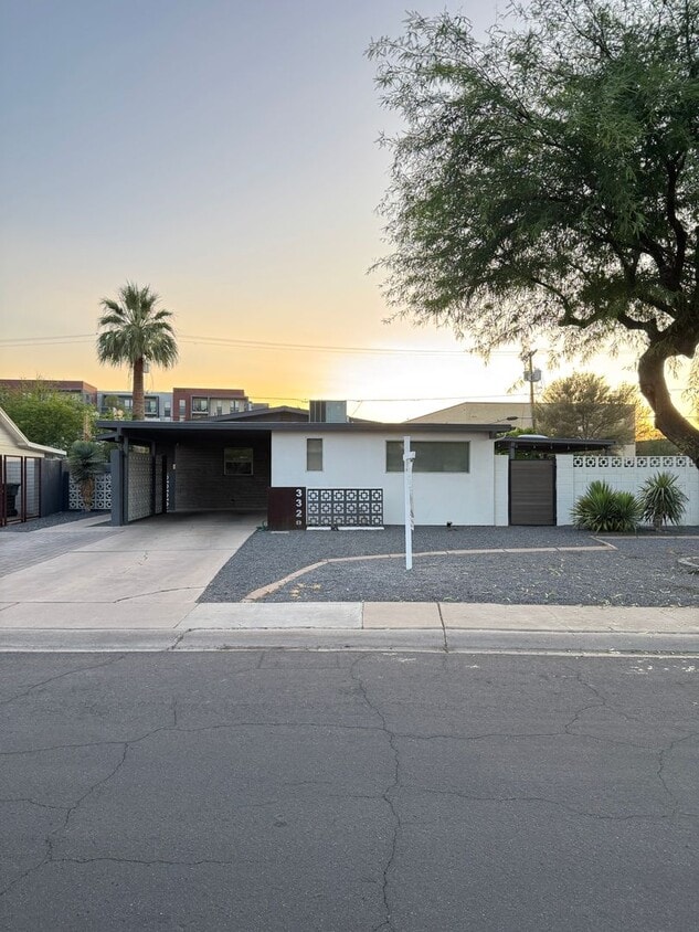 3 bedroom home in Downtown Phoenix - 3 bedroom home in Downtown Phoenix