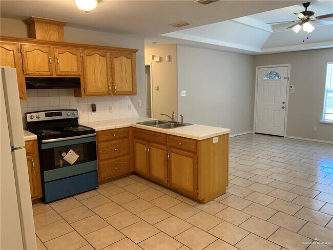 Foto del edificio - 304 E 19th St
