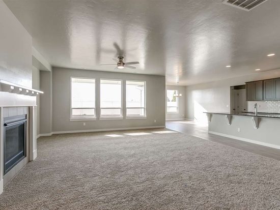 Foto del edificio - 3329 E Grayson St