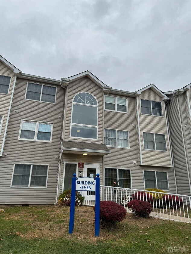 Primary Photo - 727 Edpas Rd