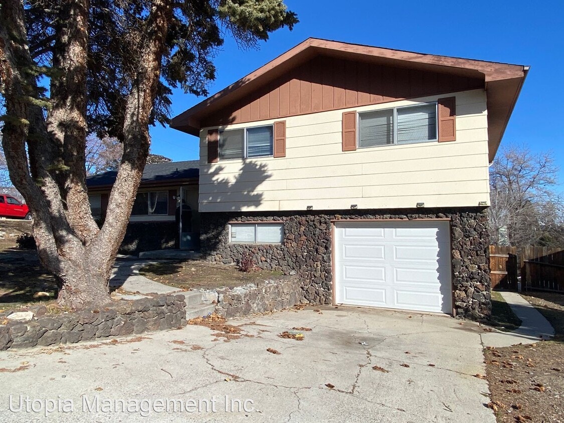 5 br, 2 bath House 875 Washo Lane House for Rent in Susanville, CA