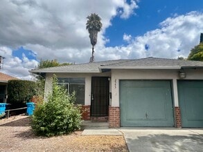 Building Photo - 2541-2543 Monticello Way