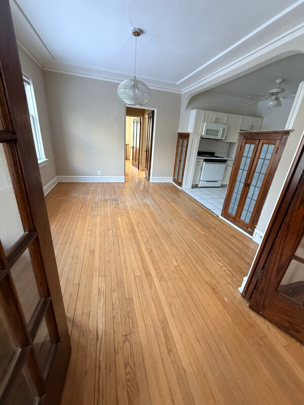 Foto del edificio - 3456 N Oakland Ave