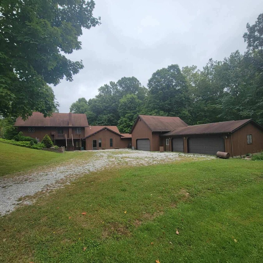 Primary Photo - 2376 Crosley Rd