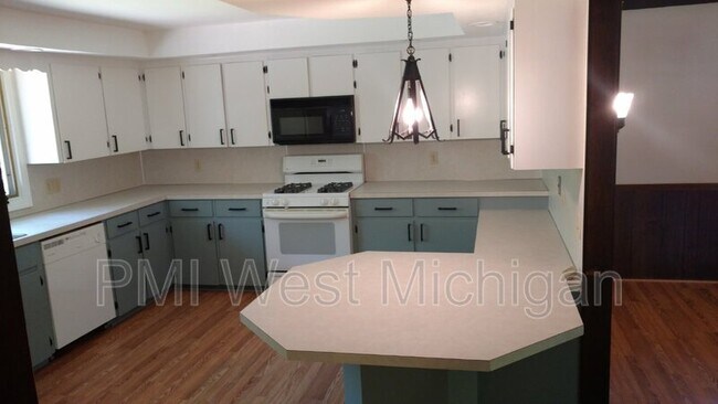 Foto del edificio - 15878 Riley St