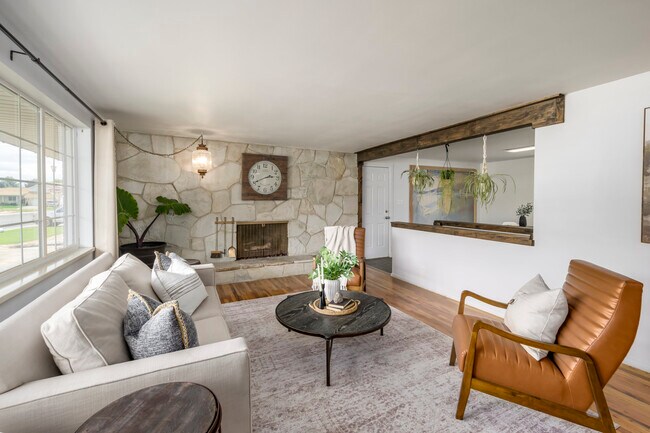 Foto del edificio - 547 N 650 E