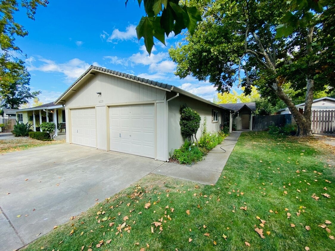 6221 Casita Ave, Carmichael, CA 95608 Townhome Rentals in Carmichael CA