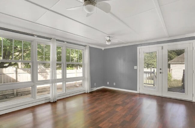 Building Photo - 1214 Columbia Street - Newly Remodeled
