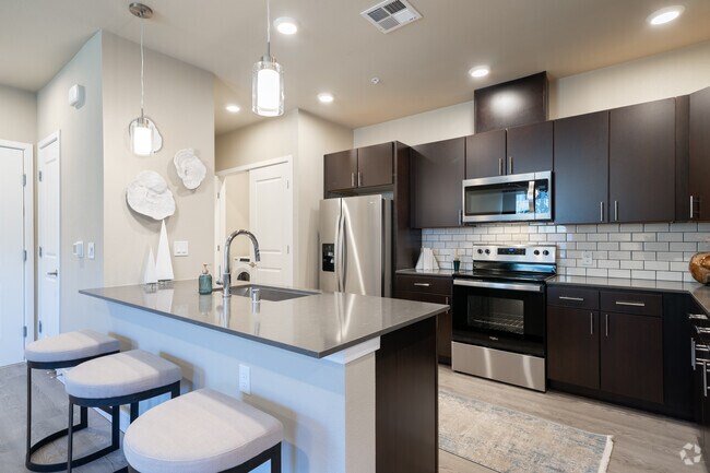 1BR, 1BA - A4 - Kitchen - 532 Luxury Apartments