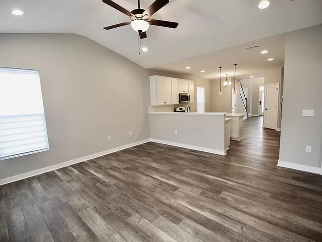 Building Photo - Charming 4 beds 3 baths in Powell!
