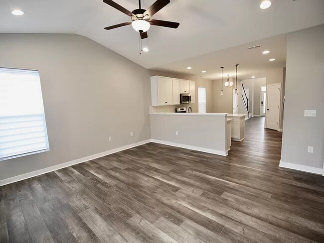 Foto del edificio - Charming 4 beds 3 baths in Powell!