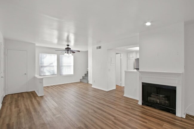 Building Photo - Available now!  2 Story 2/2.5 Condominium for Lease in Rancho Cucamonga!